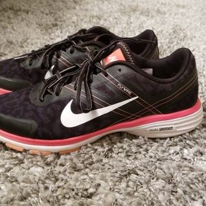 Nike Dual Fusion with Leopard print, size 8.5